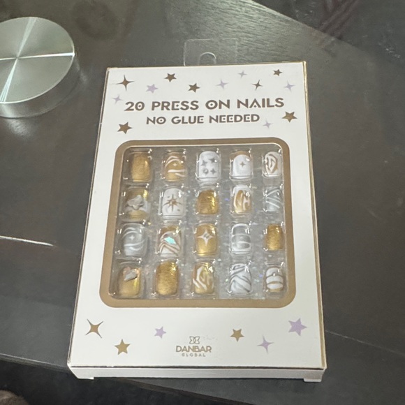 Gold and White Press-On Nails - Picture 2 of 5